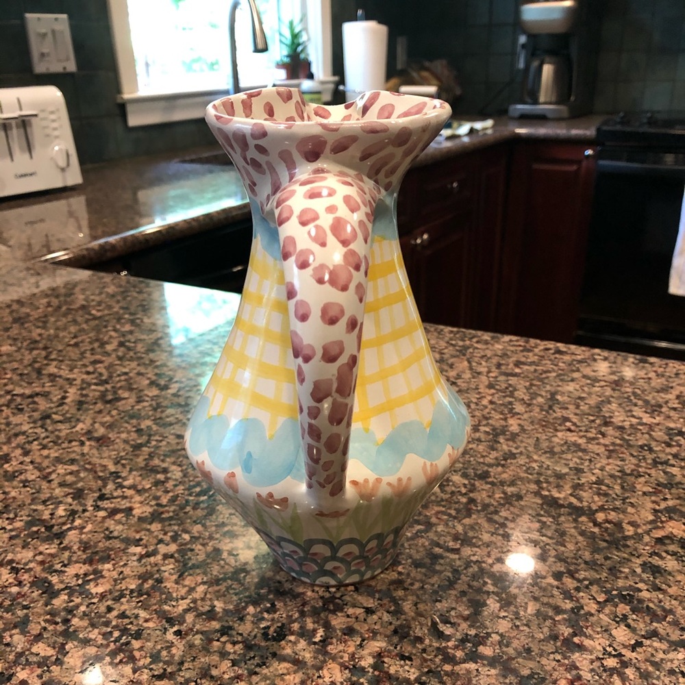 Mackenzie Child’s pitcher In retired pattern - Picture 4 of 5
